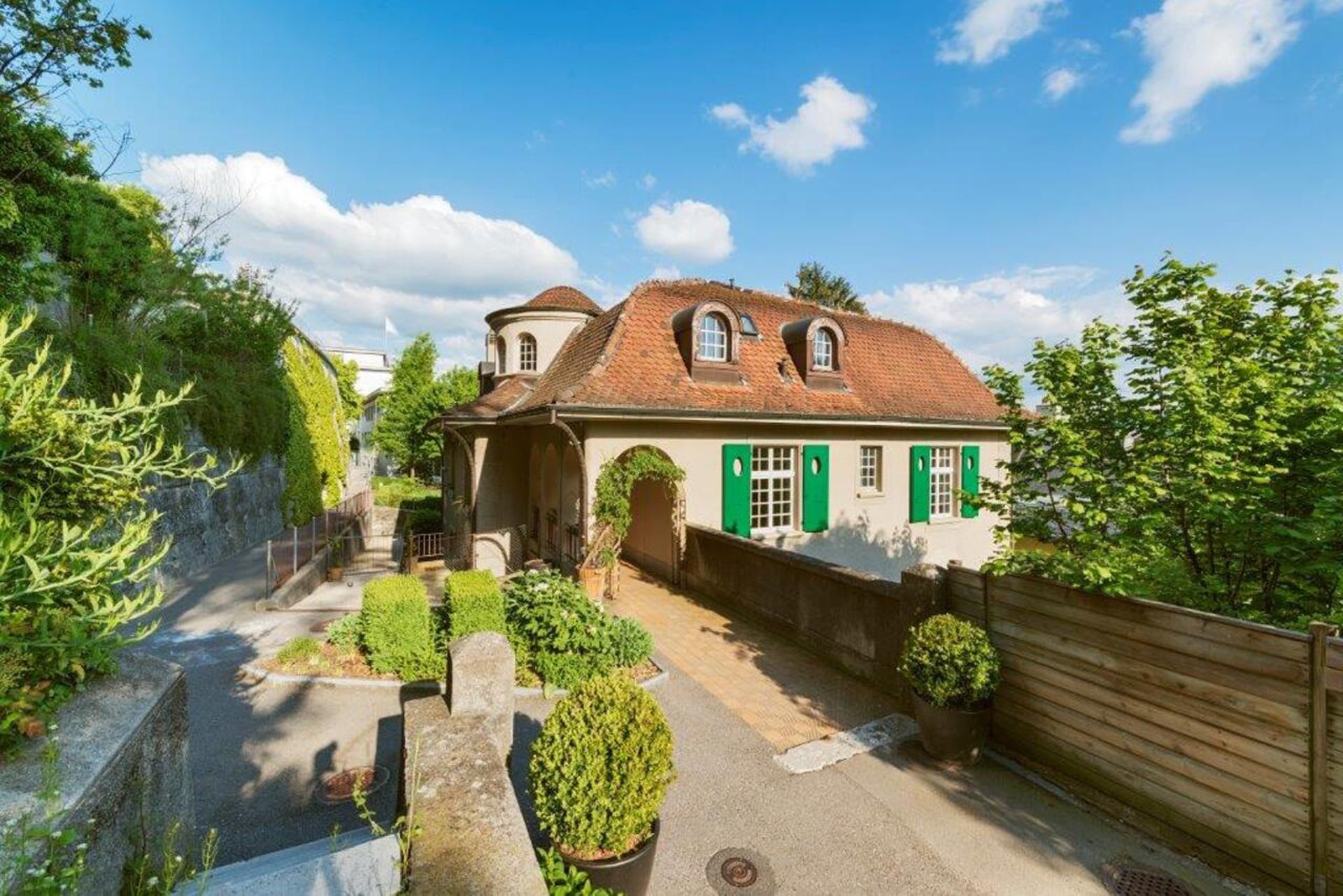 Kita kidsco Salem Gebäude der Kita Salem mit dazugehörigen Garten