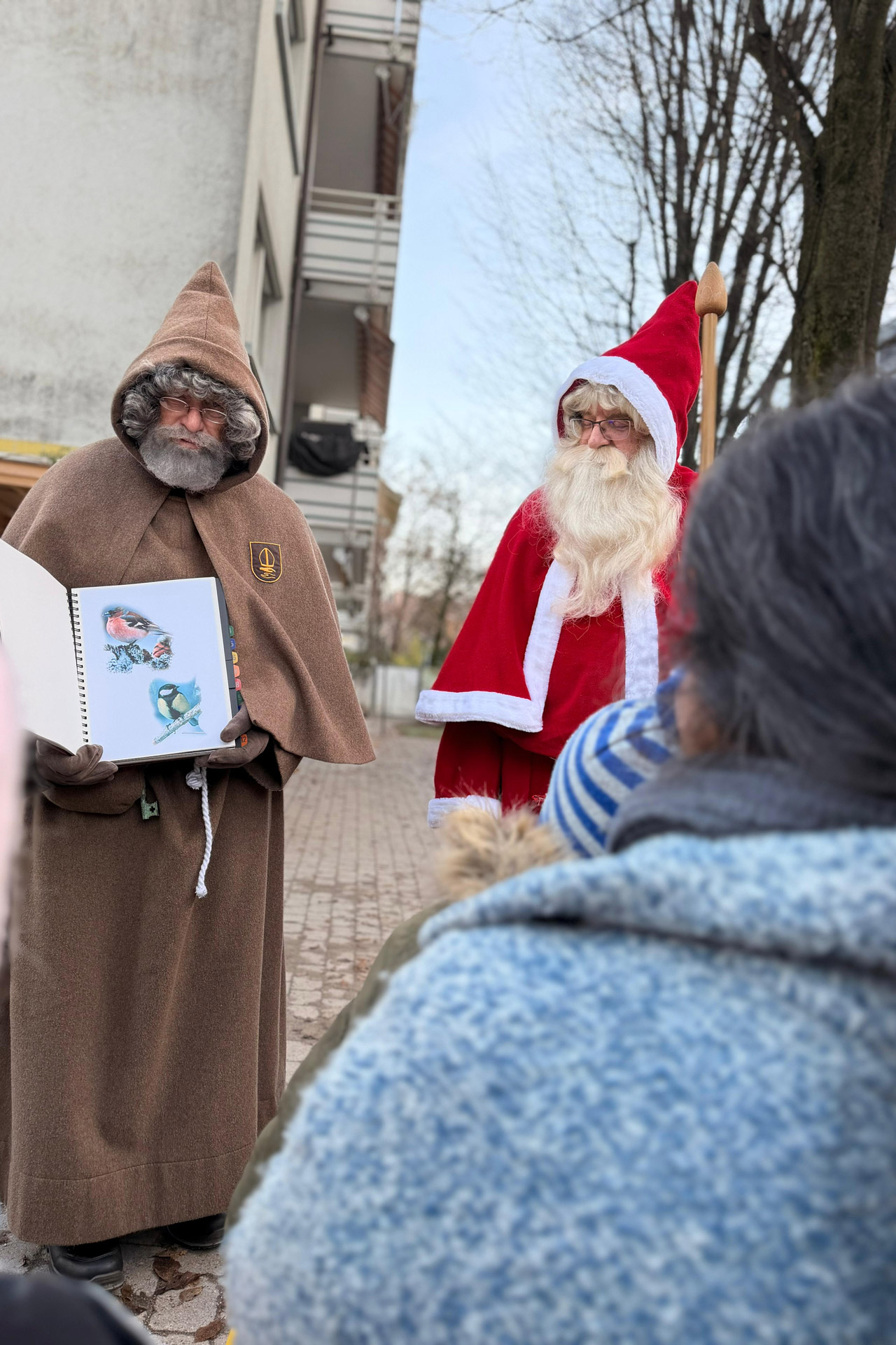 Kita kidsco Hardau Der Samichlaus erzählt eine Geschichte